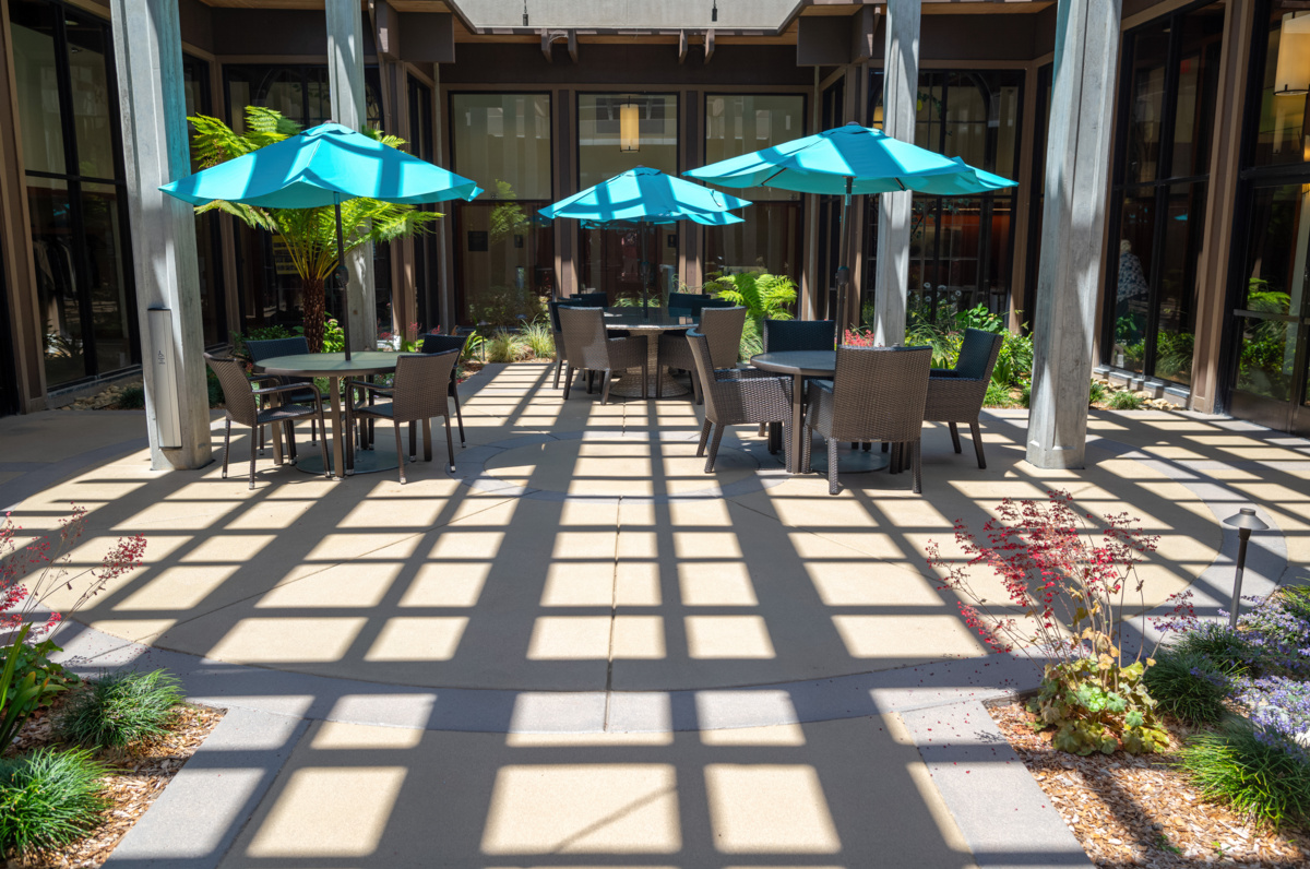 Spring Lake Village Atrium - Sperber Landscape Services